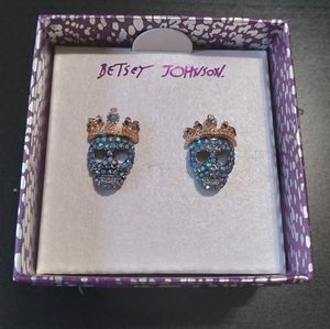 Betsey Johnson Skull Queen Earings